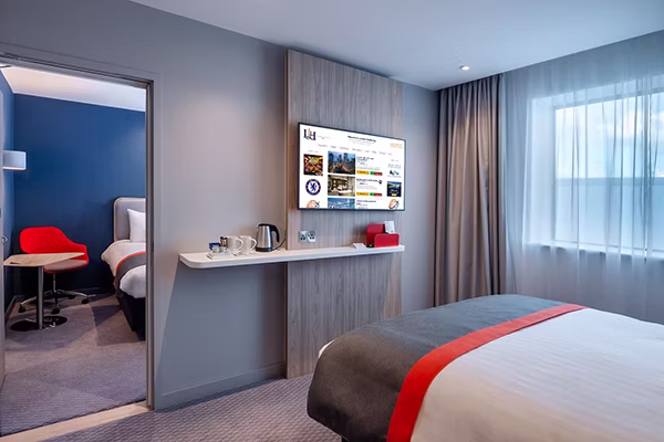 Holiday Inn Express London Heathrow Terminal 4